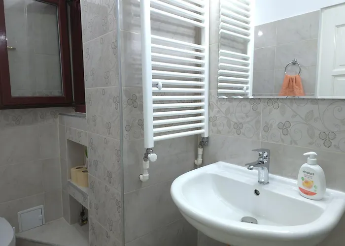 Suvenir Chic, A Fusion Of Modern, Elegance And Harmony