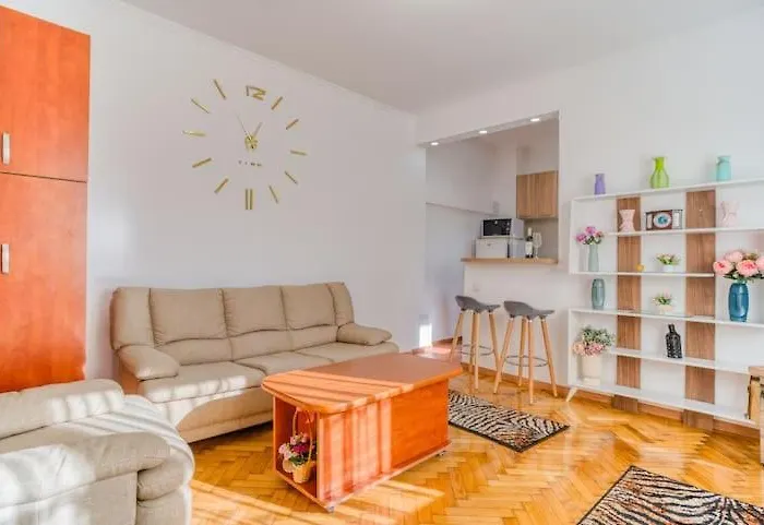 Apartamento Suvenir Chic, A Fusion Of Modern, Elegance And Harmony *