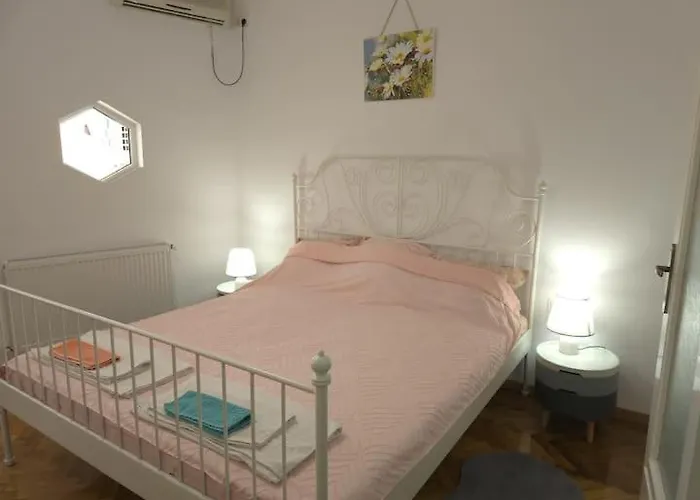 Apartament Suvenir Chic, A Fusion Of Modern, Elegance And Harmony