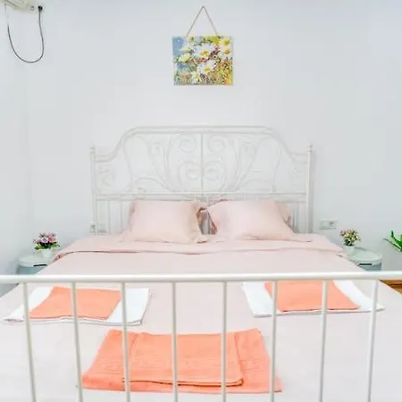 Suvenir Chic, A Fusion Of Modern, Elegance And Harmony דירה *