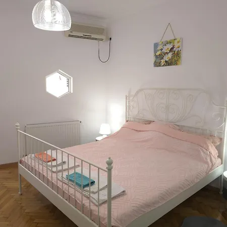 Suvenir Chic, A Fusion Of Modern, Elegance And Harmony דירה